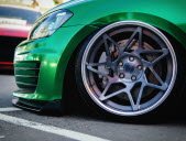 Adaptation today goes a lot through the rims and the change of the body height with modified suspensions.  Photo Adobe Stock