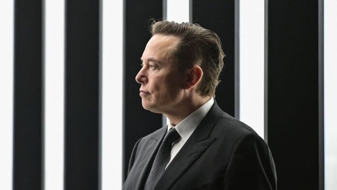 Loans, partners and a lot of personal contribution: how Musk finances the takeover of Twitter

