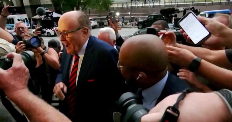 Trump's ex-lawyer, Rudy Giuliani, will not be charged for his activities in Ukraine

