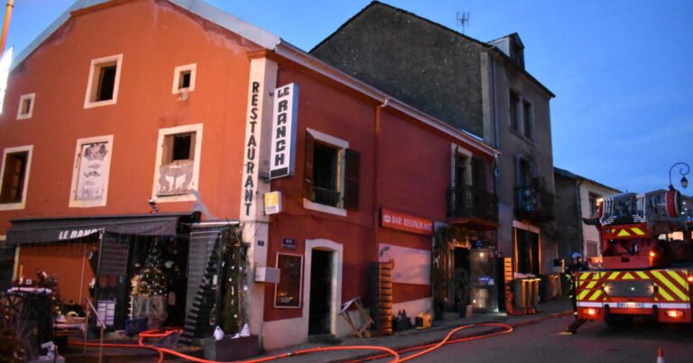 Fougerolles-Saint-Valbert.  Basement fire at Le Ranch restaurant