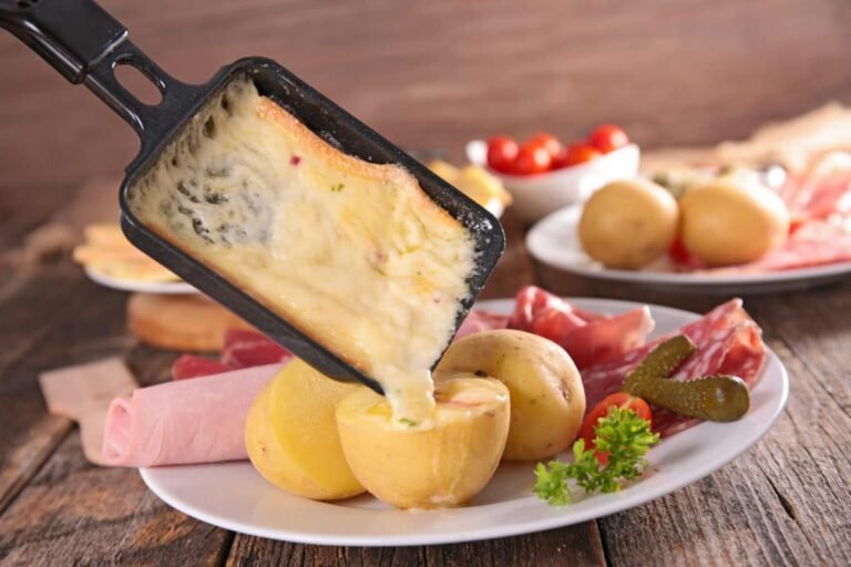 Our tips that will allow you to continue eating raclette without gaining a gram!