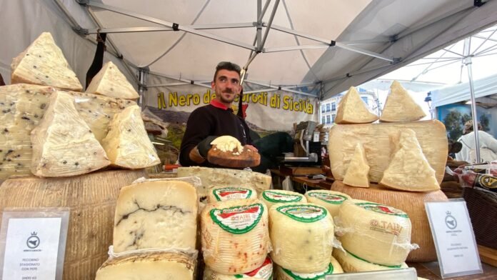 A village of Italian producers treats until the end of May in the center of Lille

