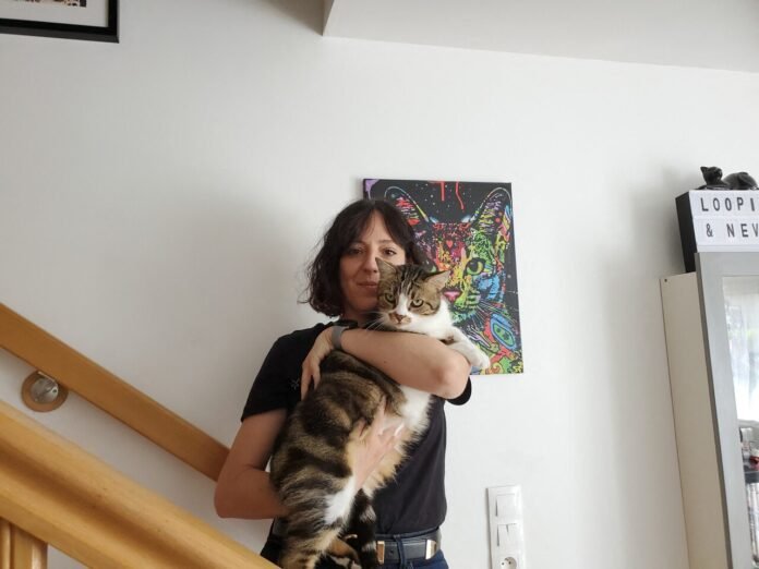 Cat sitter in Nantes, Gaëlle will take care of your cats while you are away

