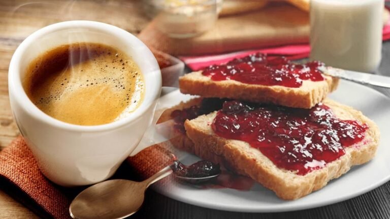 Jam for breakfast is not recommended: the reasons and what to replace it with