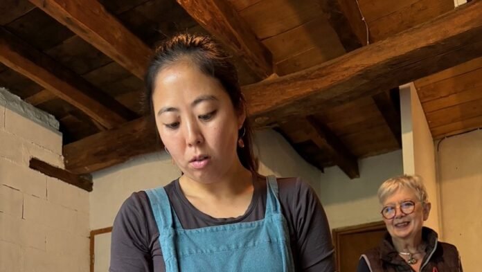 In Saint-Simon, Yui gives us her recipe for making sushi easily with simple products.

