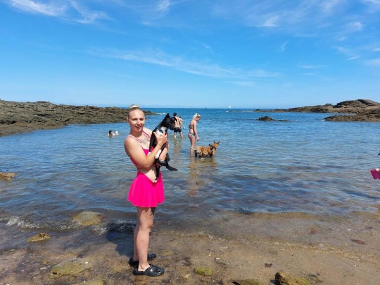 Saint-Briac dog beach is always full: 