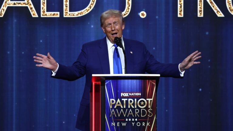 At Fox News awards show, Trump brags about recent talks with foreign leaders, promises to 